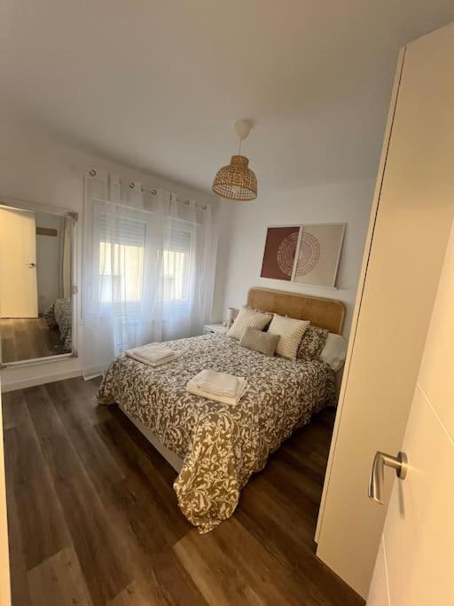 Piso Recien Reformado En El Centro De Santander, Zona Estaciones Apartment Luaran gambar