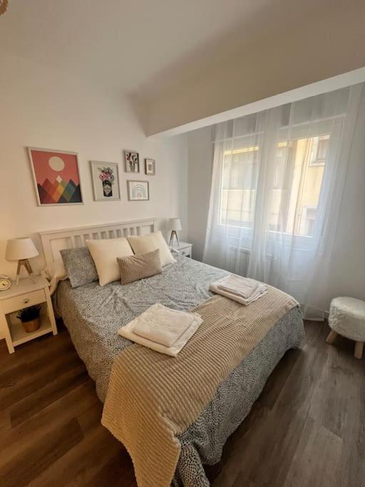 Piso Recien Reformado En El Centro De Santander, Zona Estaciones Apartment Luaran gambar
